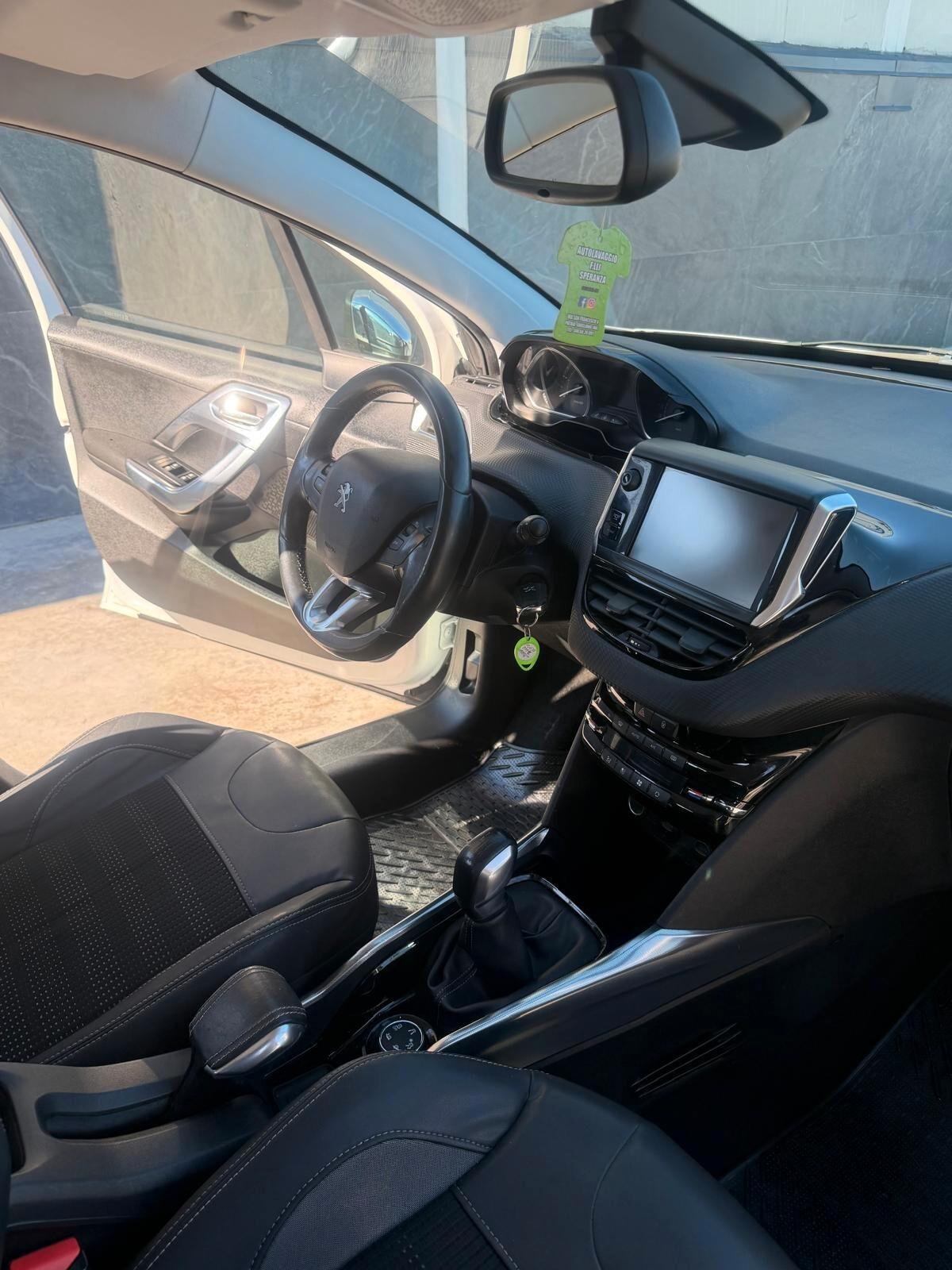 Peugeot 2008 1.6 e-HDi 92 CV Stop&Start Allure