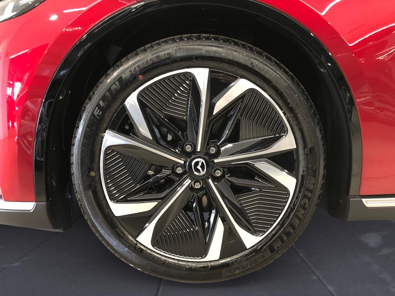 MAZDA MAZDA6e 5HB 258CV 1AT RWD STANDARD RANGE 68.8 KWH TAKUMI PLUS