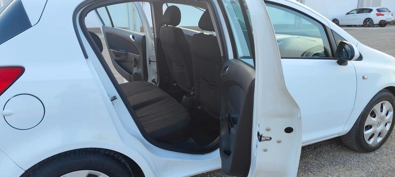 Opel Corsa 1.2 80CV 5 porte GPL-TECH Edition