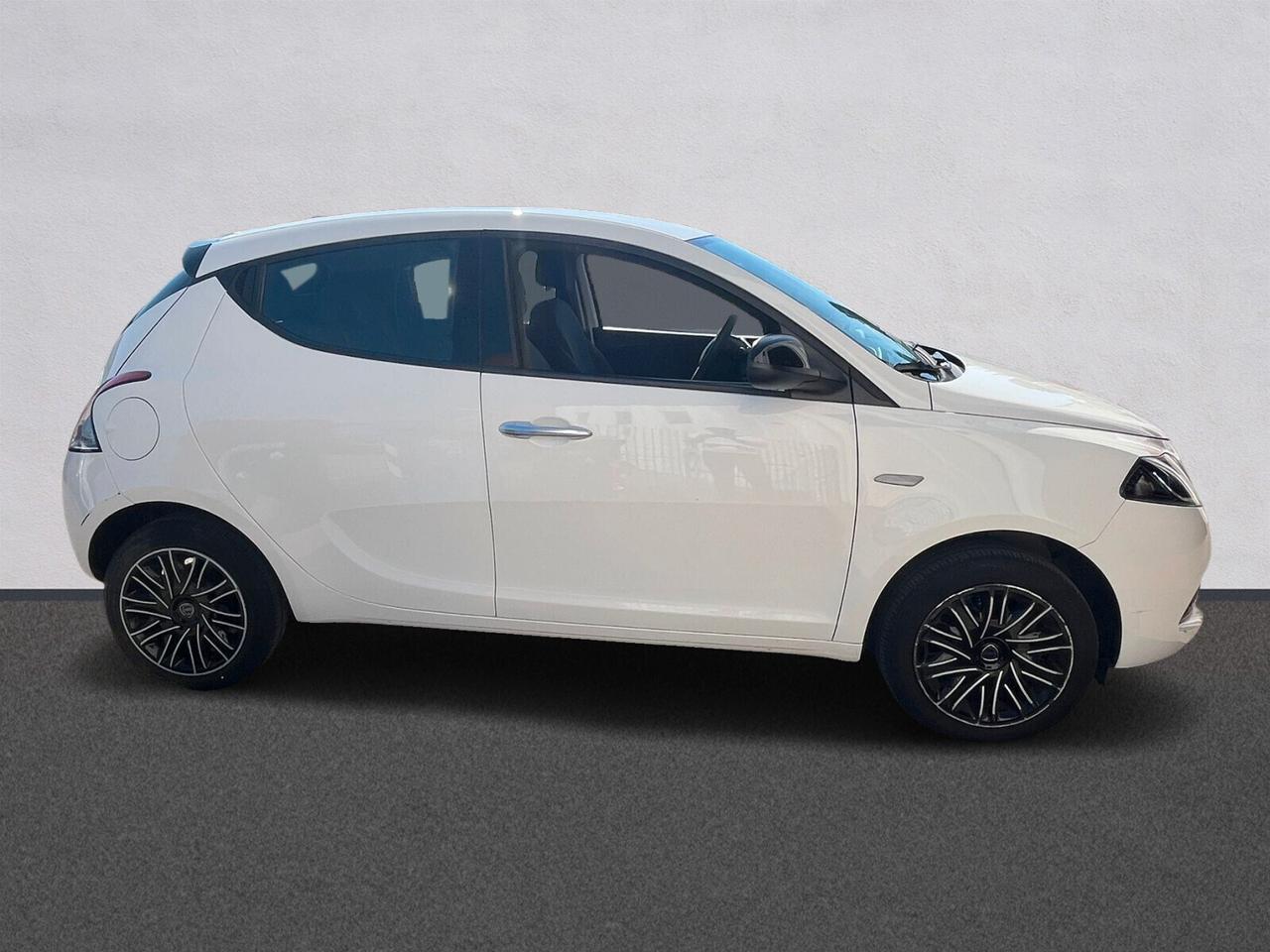 Lancia Ypsilon 1.0 FireFly 5 porte S&S Hybrid Gold Plus
