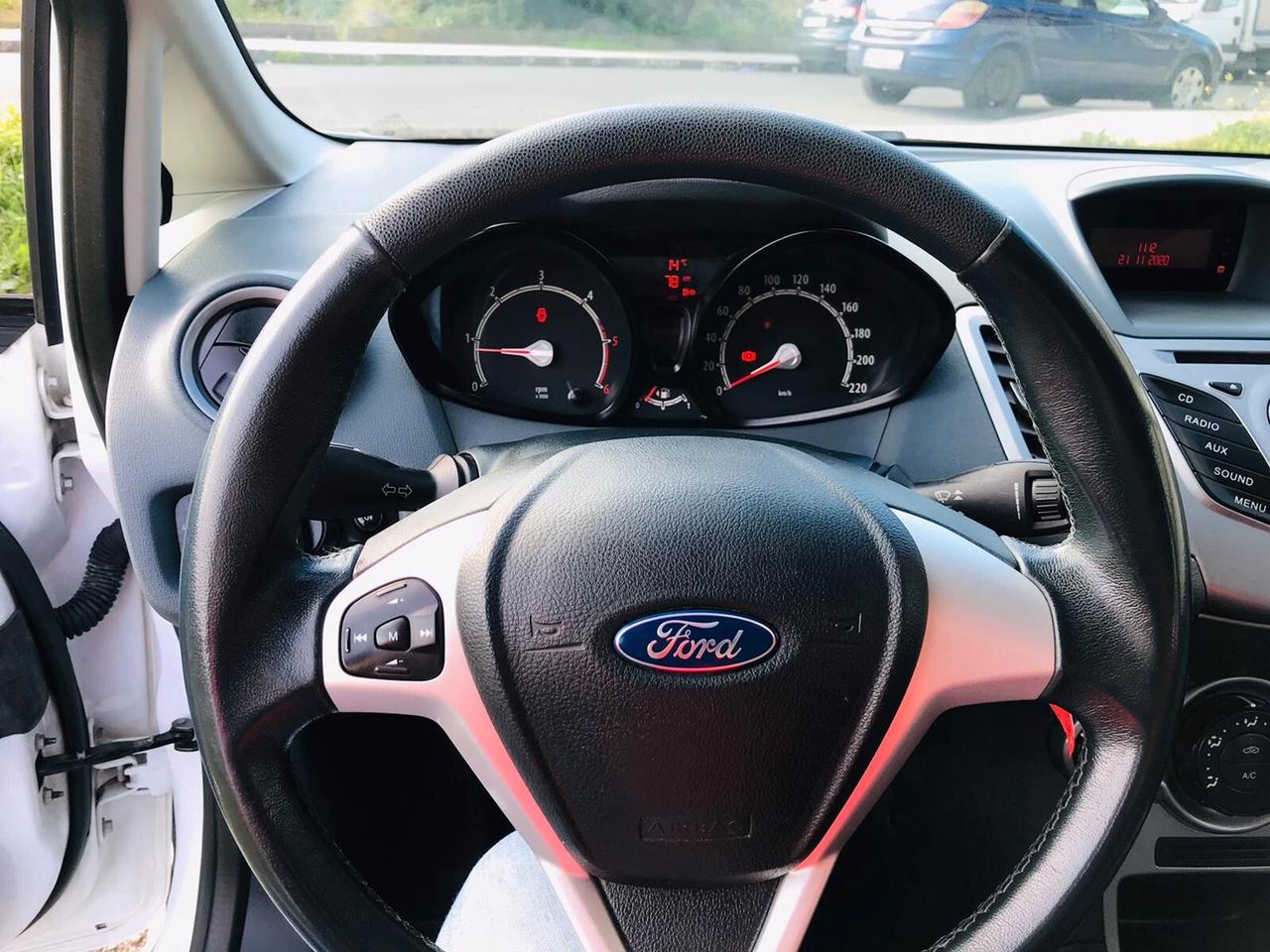 Ford Fiesta 1.4TDCI NEOPATENTATI CHIAMA
