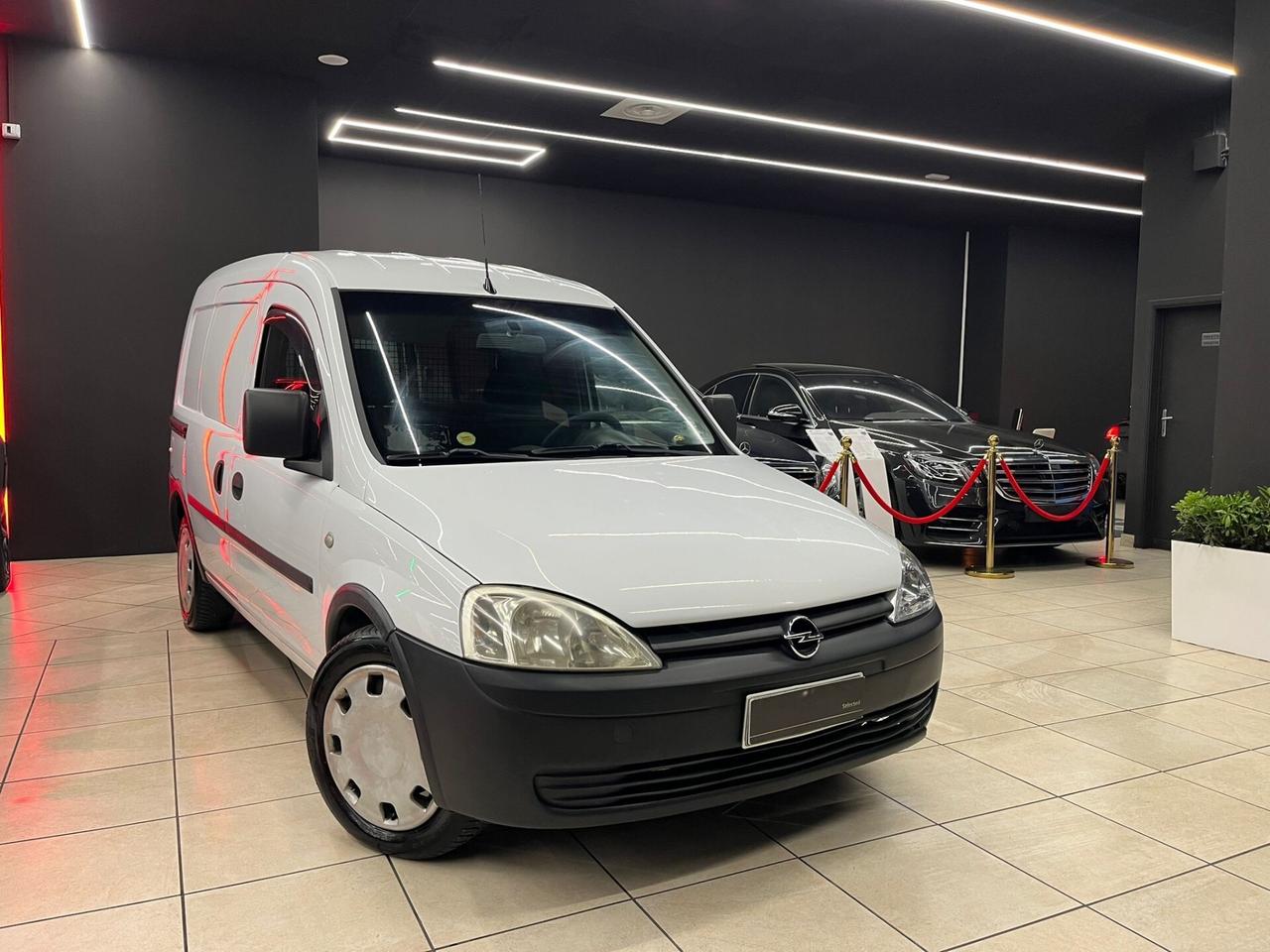 Opel Combo 1.3 CDTI 75CV 3p. Van OK NEOPATENTATI