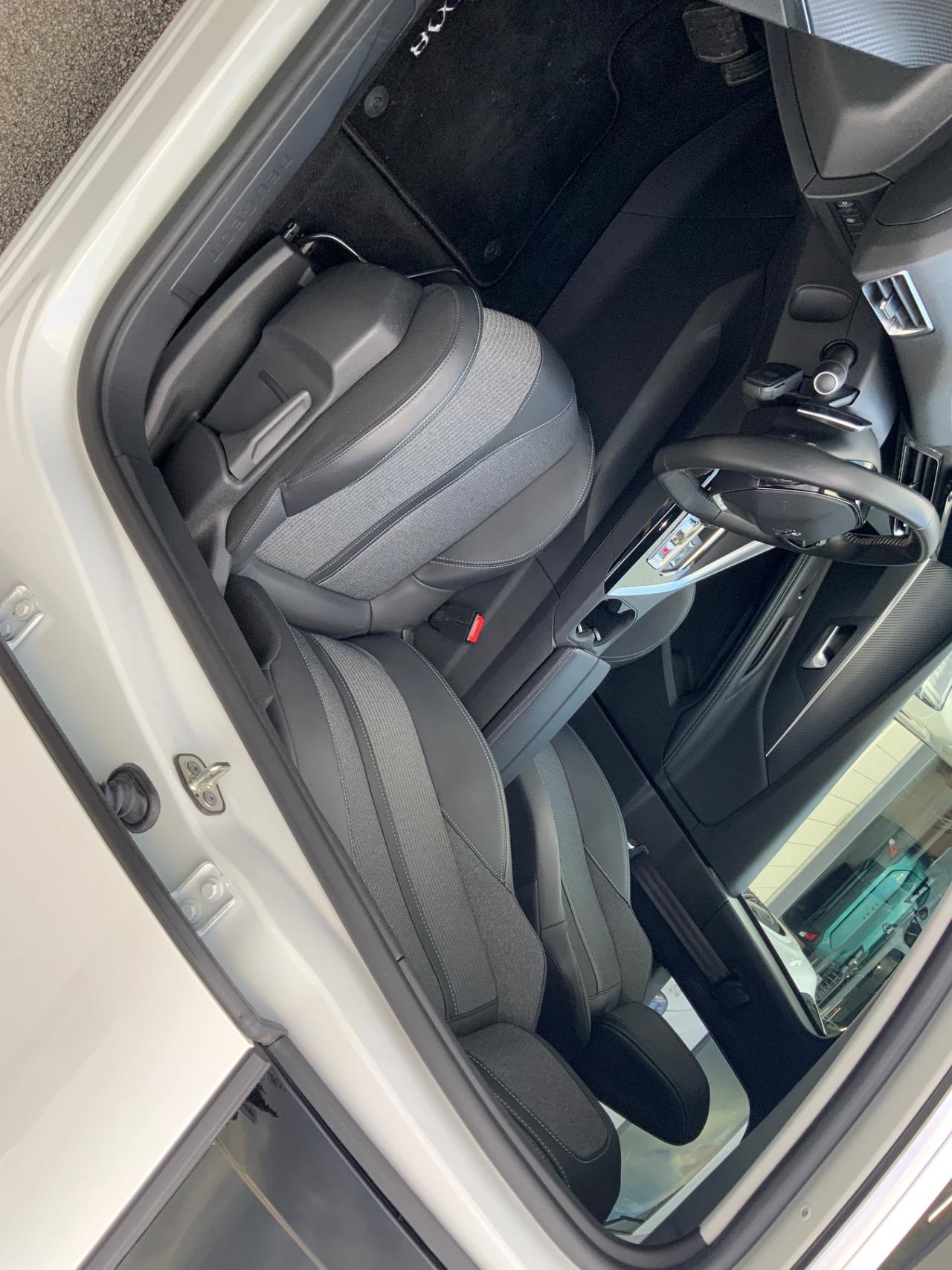 Peugeot 3008 BlueHDi 130 S&S EAT8 Allure Pack