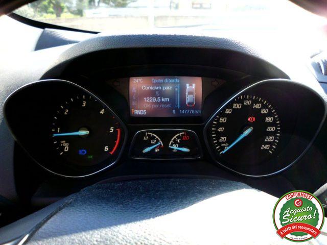 FORD Kuga 2.0 TDCI 140 CV 4WD Powershift Business