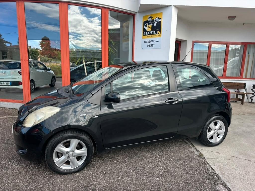 Toyota Yaris 1.4 D-4D 3p LUXURY