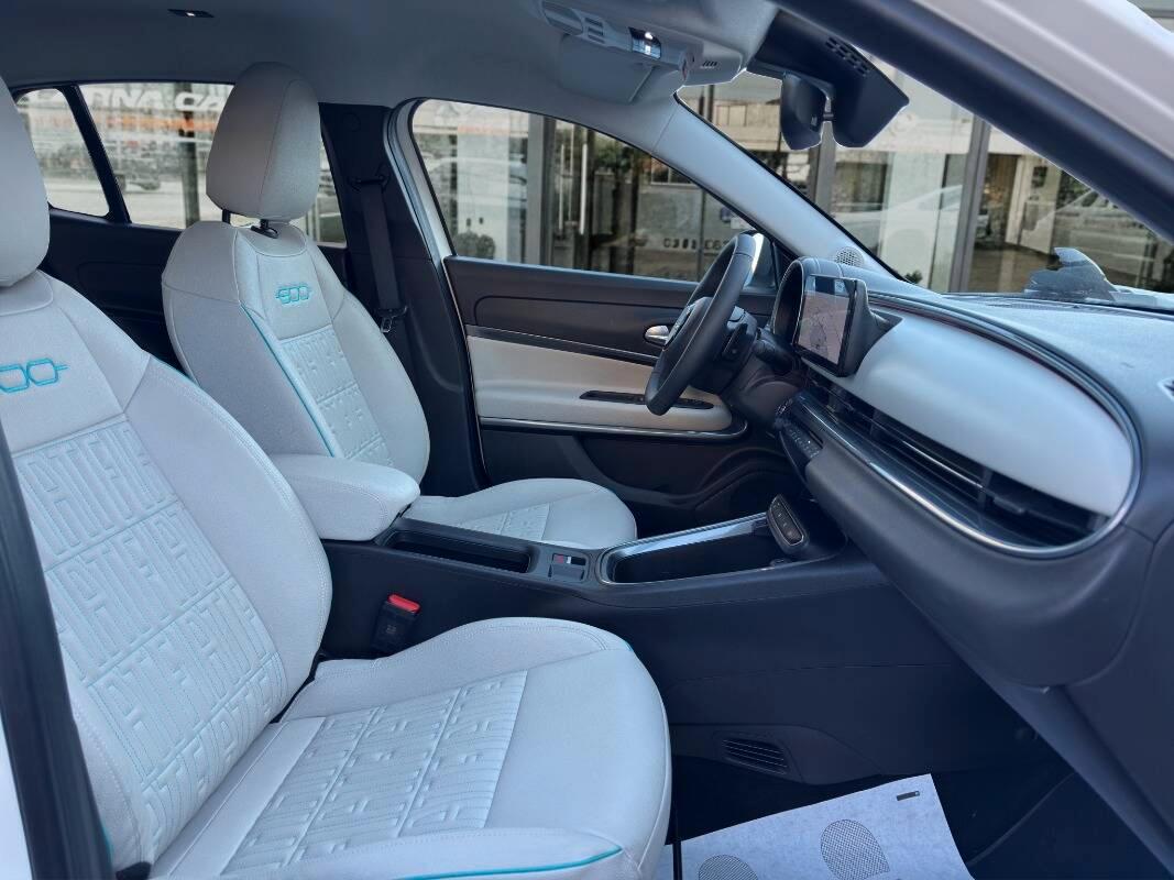 Fiat 600 1.2 hybrid La Prima 110cv auto Con NAVIGATORE