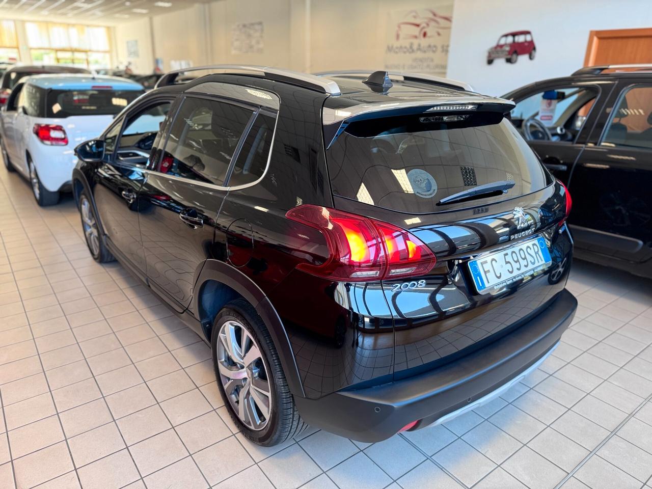 Peugeot 2008 BlueHDi 120 S&S Allure