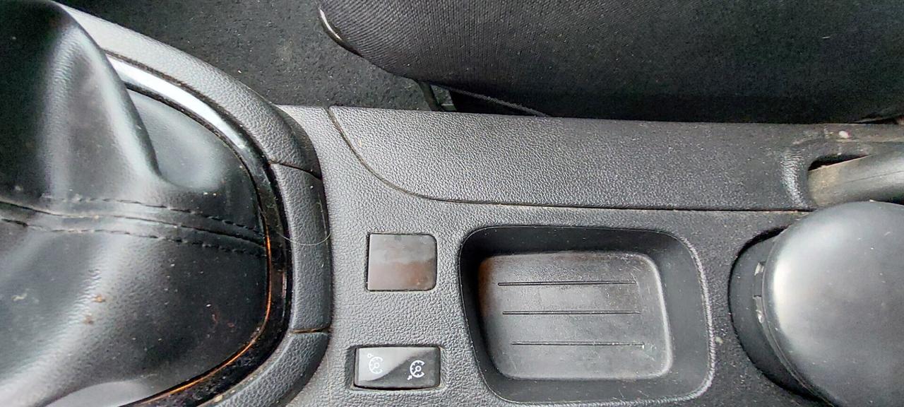 CLIO TCE 900 BENZINA/GPL DI SERIE 90 CV NAVIGATORE TELEFONO SENSORI FULL FULL IMPECCABILE