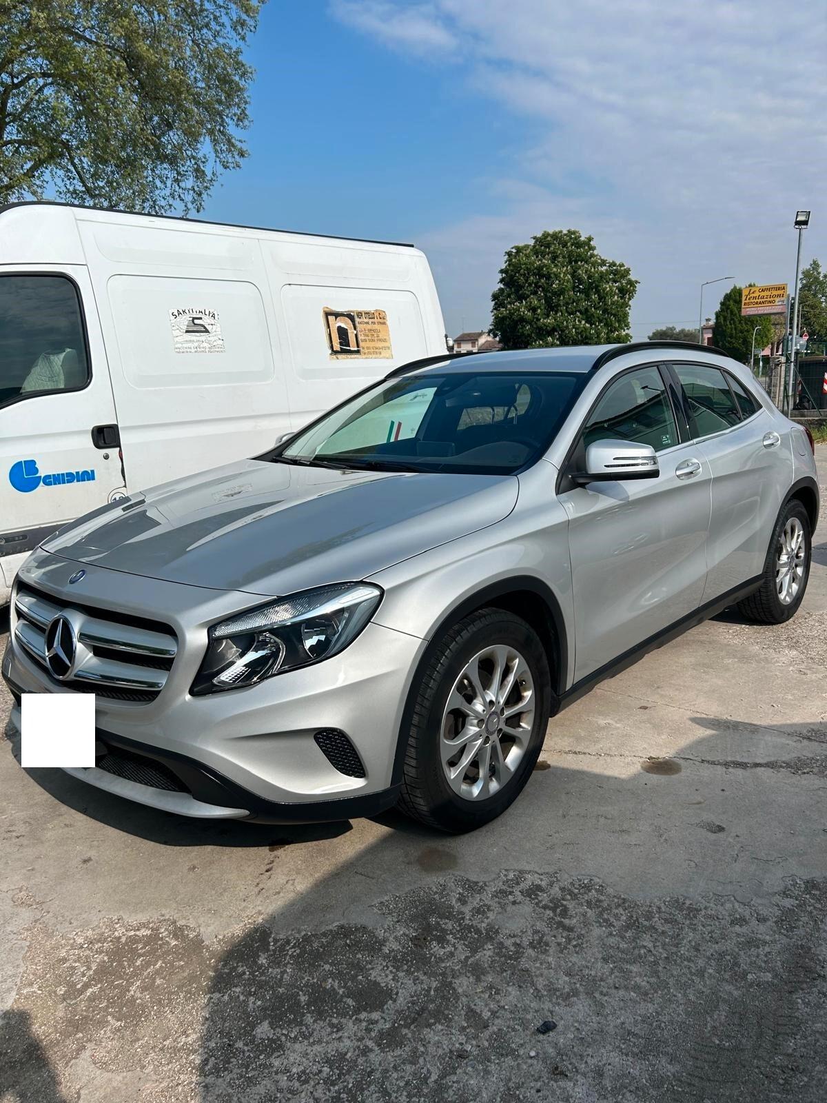 Mercedes-benz GLA 180 d Automatic Executive ok neo patentati