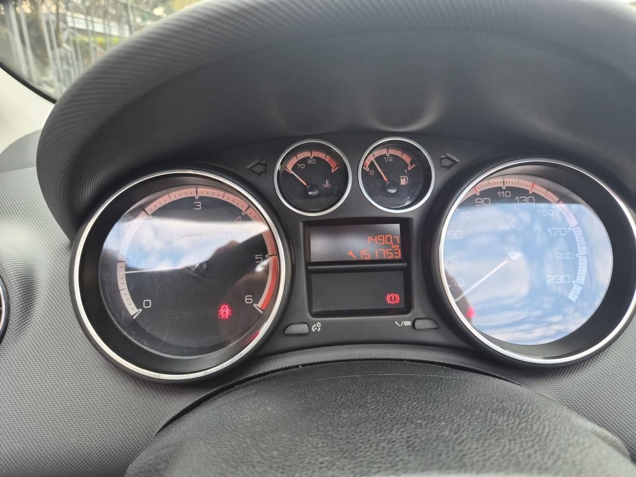 Peugeot 308 CC. 1.6 8V HDi 112CV 5p. Tecno