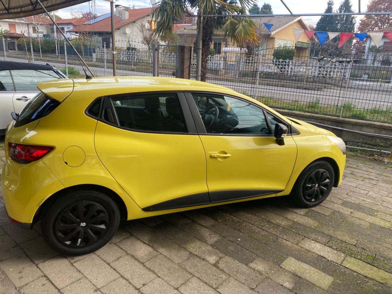 Renault Clio 1.2 75CV GPL 5 porte Live OK NEOPATENTATI