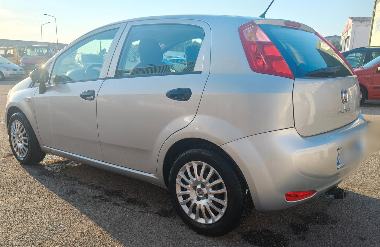 Fiat Punto 1.2 benzina con gancio traino