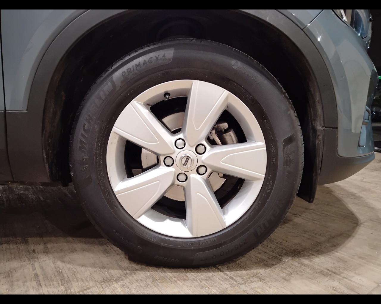 VOLVO XC40 2023 - XC40 1.5 t2 Essential auto