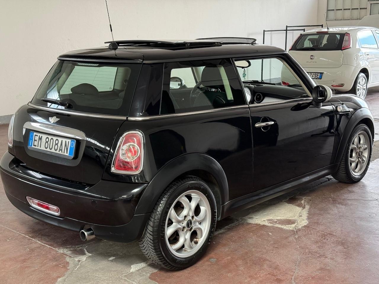 Mini Mini 1.6 16V One (72kW)