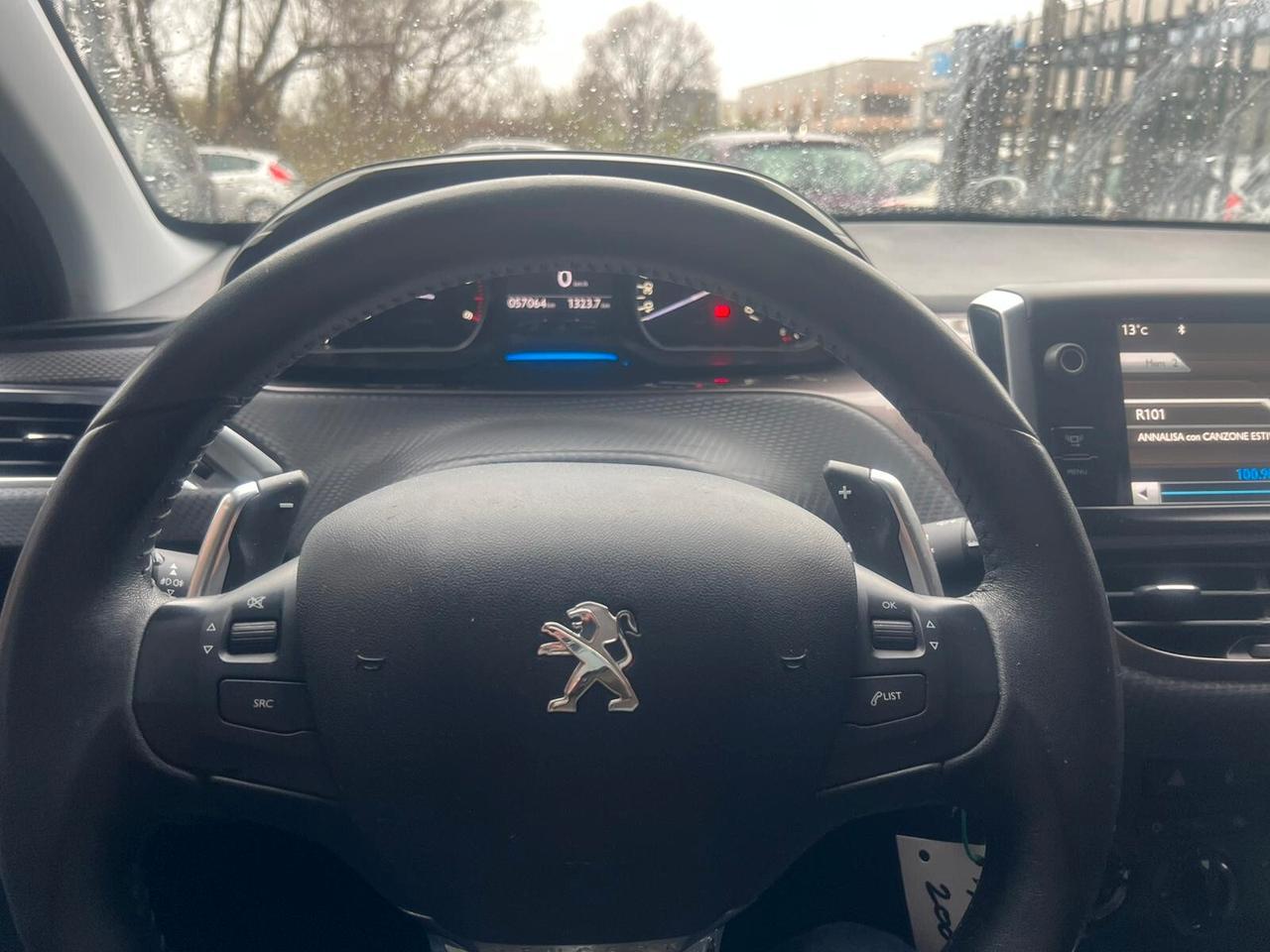 Peugeot 2008 1.6 e-HDi 92 CV Stop&Start robotizzato Allure