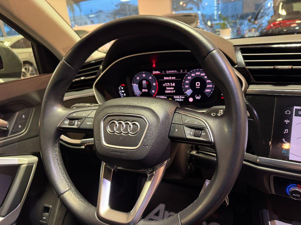 AUDI Q3 35 TDI 150 CV S-tronic quattro Tetto/Cockpit