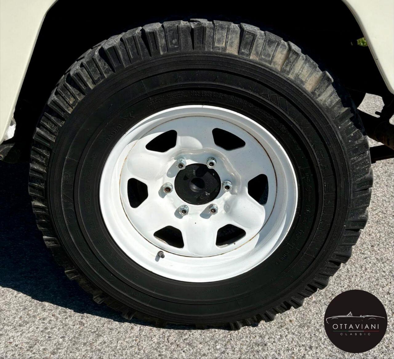 Toyota Land Cruiser BJ40 Trasformabile con centina