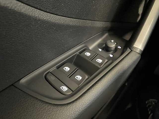 Audi Q2 1.6TDI 115CV S-tronic Business - NEOPATENTATI