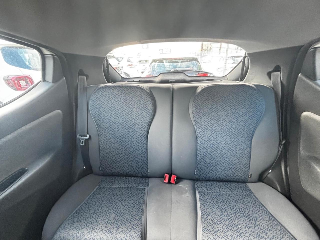 Lancia Ypsilon 1.0 FireFly 5 porte S&S Hybrid Ecochic Silver