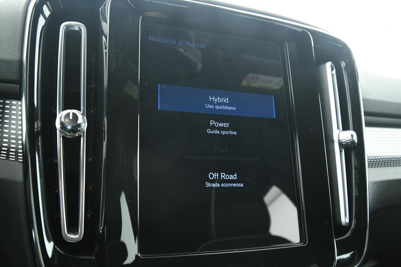 VOLVO XC40 1.5 t5 phev R-design auto LED+CAMERA+APP CONNECT