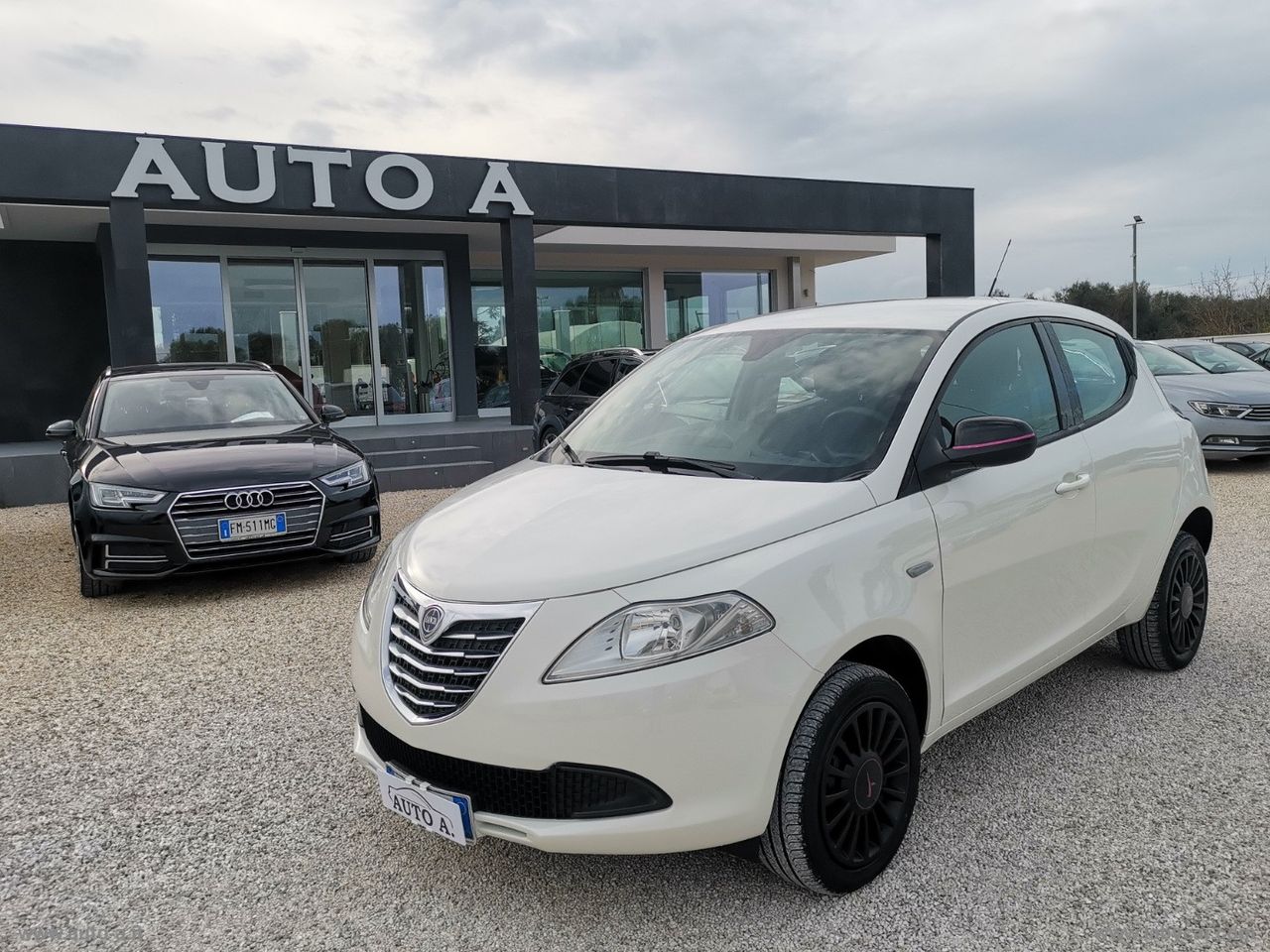 LANCIA YPSILON 0.9 T.AIR ECOCHIC ELEFANTINO