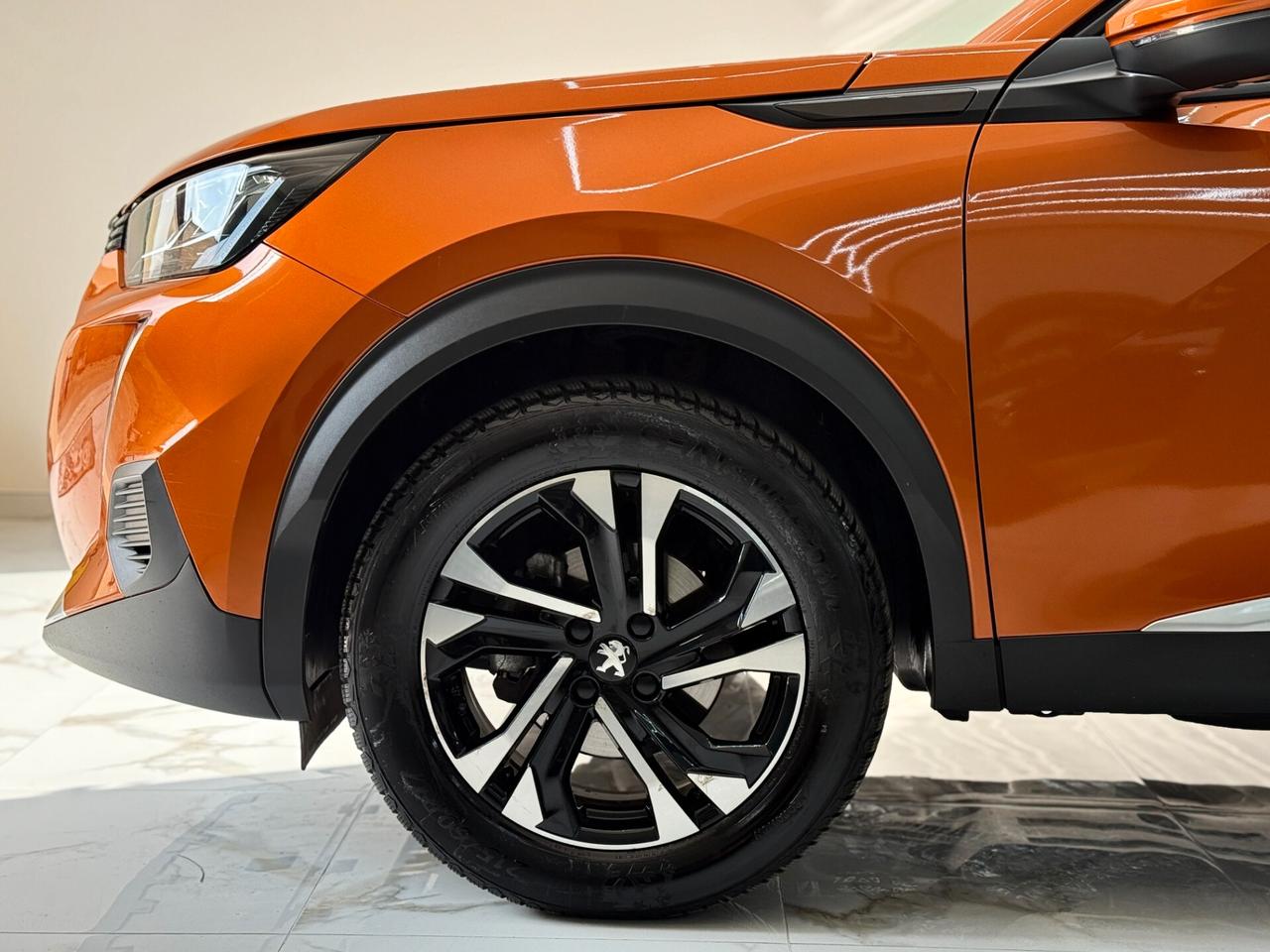 Peugeot 2008 BlueHDi 130 S&S EAT8 Allure Navi Pack