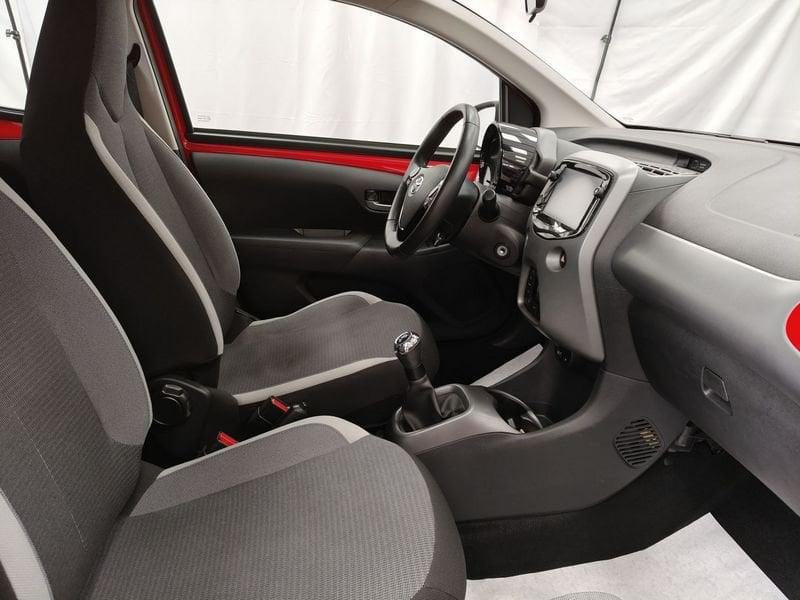 Toyota Aygo Connect 1.0 VVT-i 72 CV 5 porte x-play