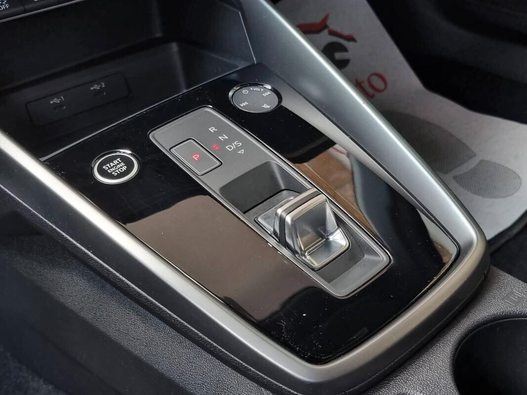 Audi A3 30 TDI S tronic Business
