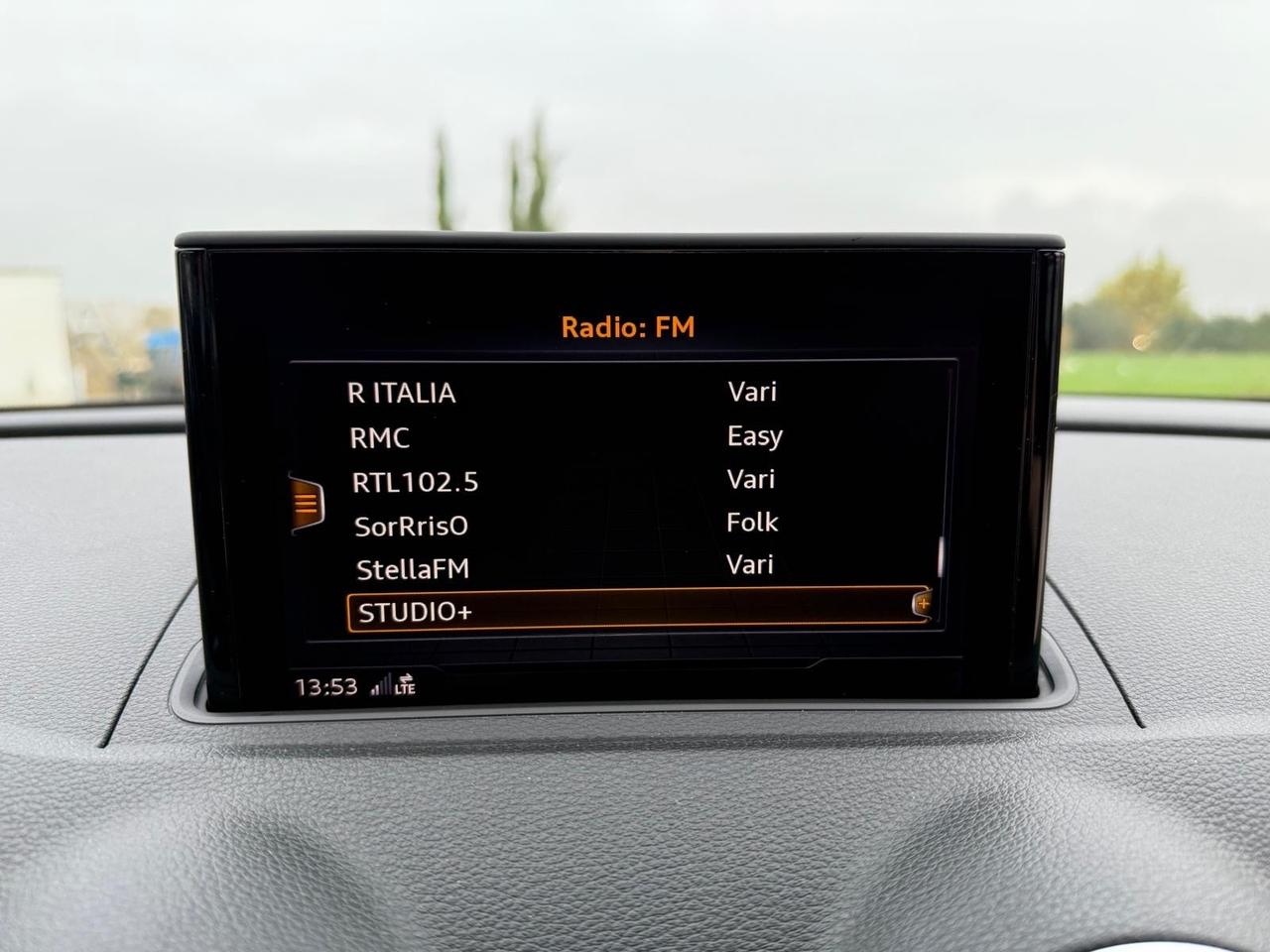 Audi A3 SPB 1.6 TDI S-Line interno esterno