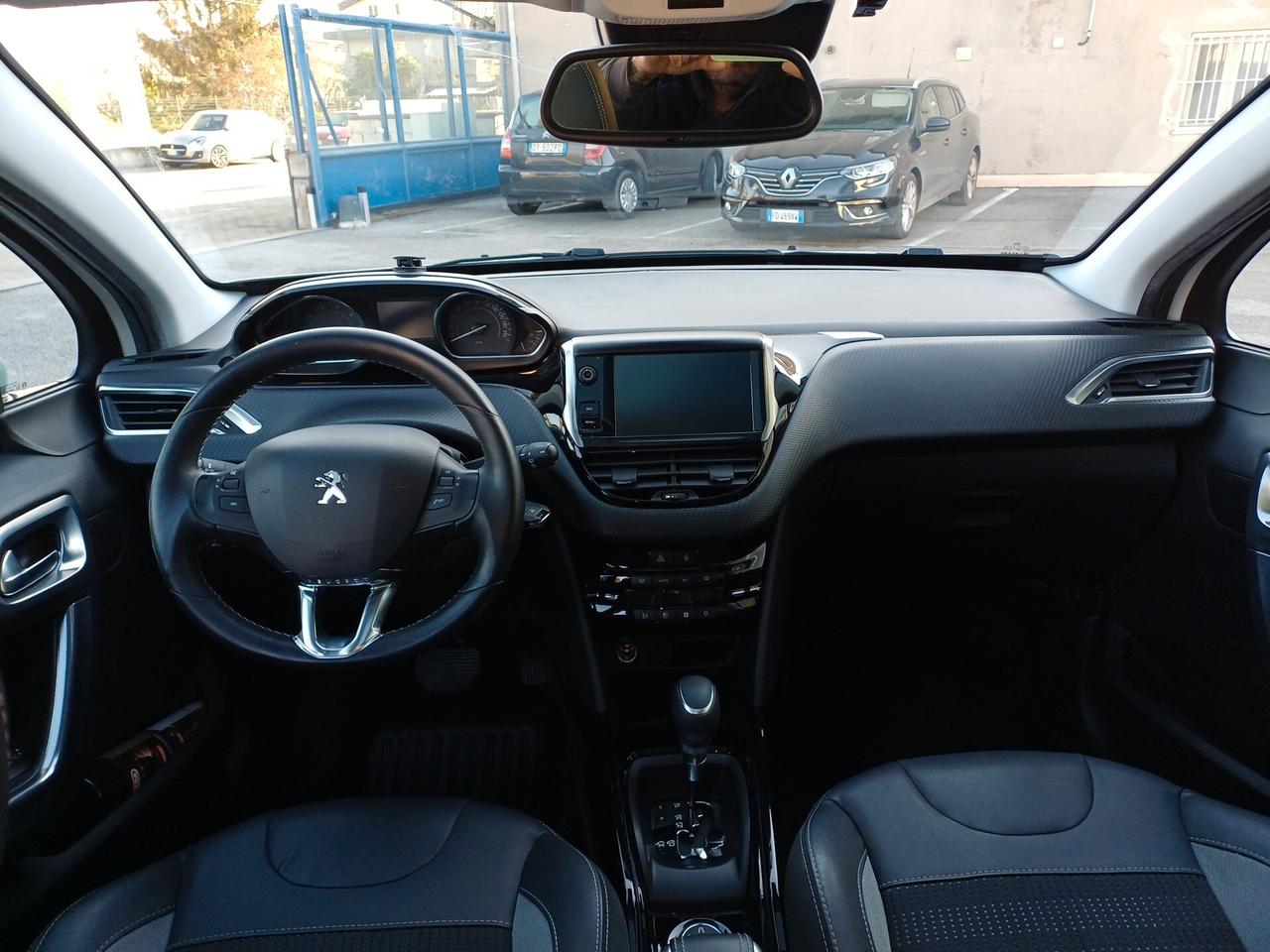 Peugeot 2008 PureTech Turbo 110 EAT6 S&S Black Matt