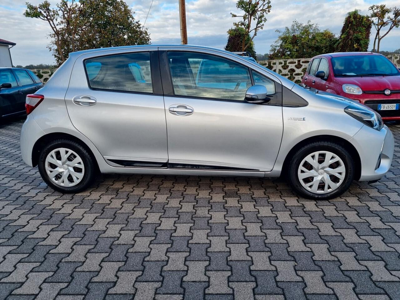 Toyota Yaris 1.5 Hybrid 5 porte Active