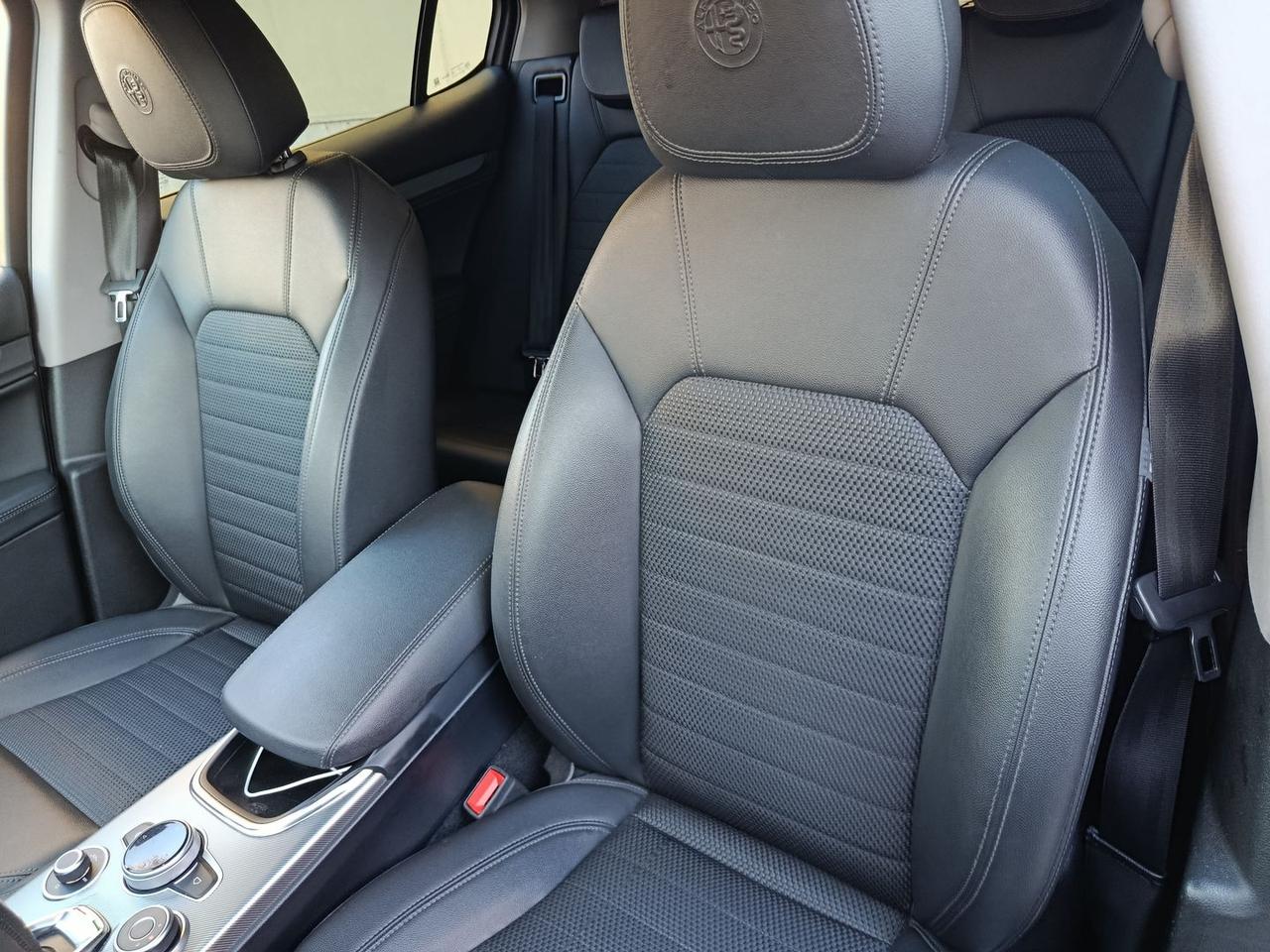 Alfa Romeo Stelvio Sprint 2.2 #8429