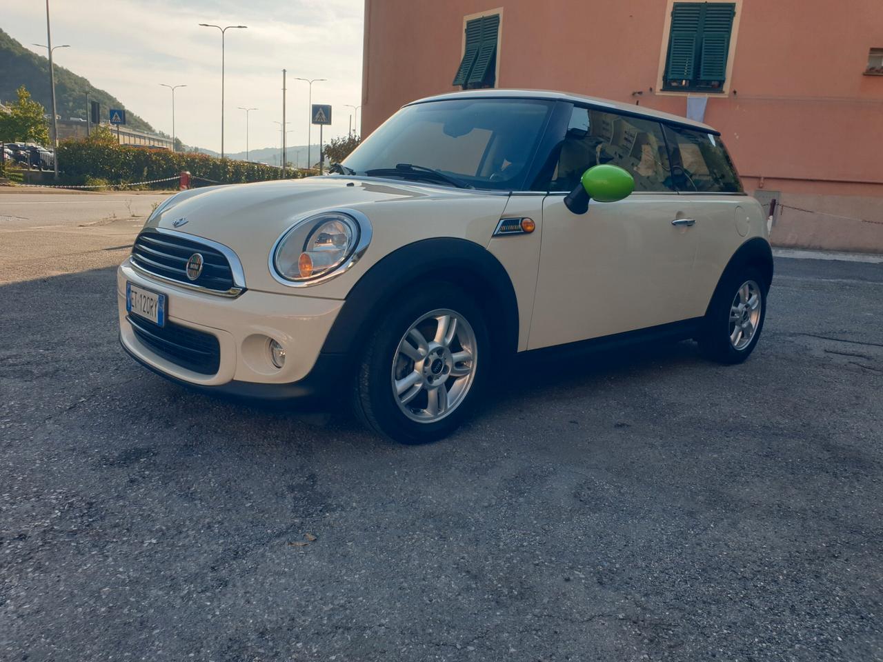 Mini 1.6 16V One (55kW)