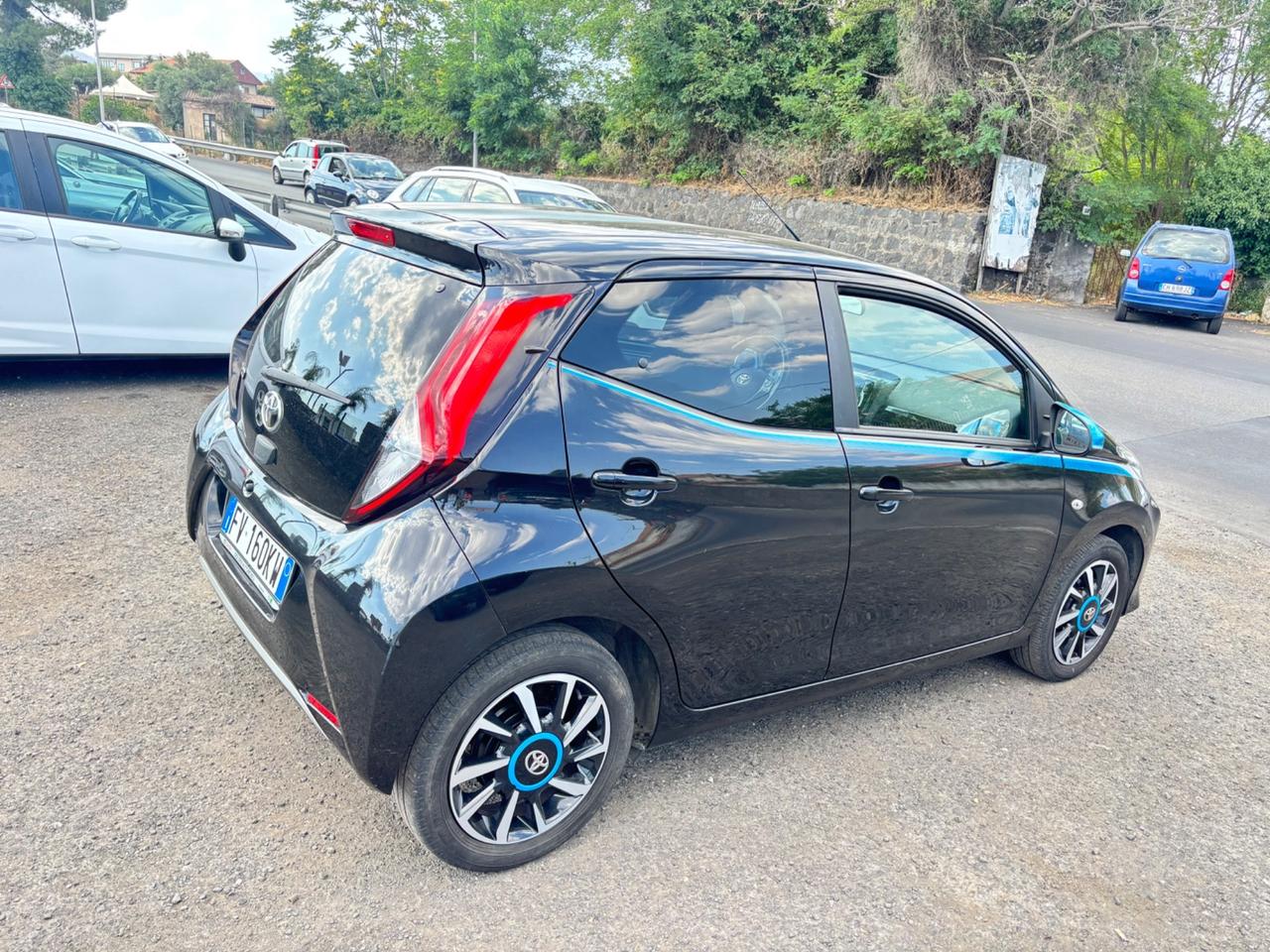 Toyota Aygo Connect 1.0 VVT-i 72 CV 5 porte x-clusiv