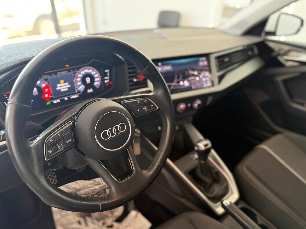 Audi A1 SPB 25 1.0 TFSI Identity Black