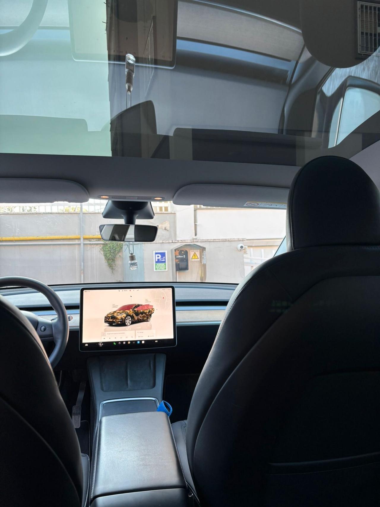 Tesla Model Y Long Range AWD