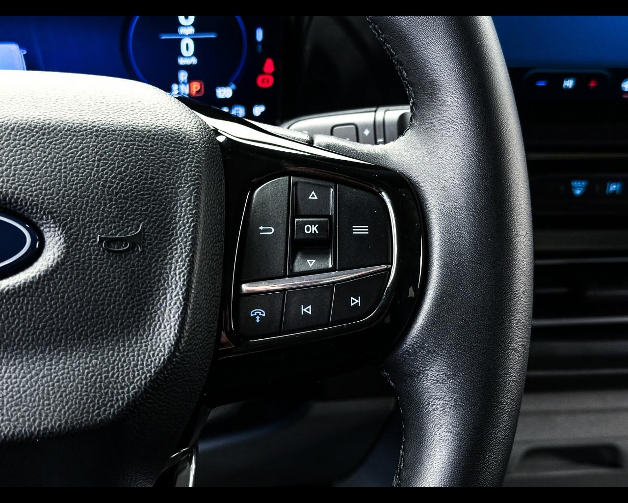 FORD Tourneo Custom 2ªs - Tourneo Custom 320 2.0 EcoBlue 170CV aut. AWD PC Titanium