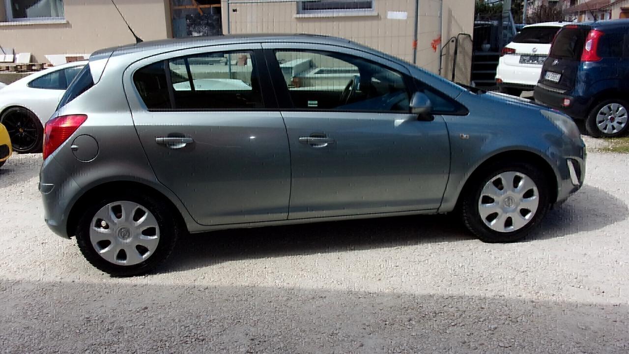 Opel Corsa 1.2 85CV 5 porte GPL-TECH Edition