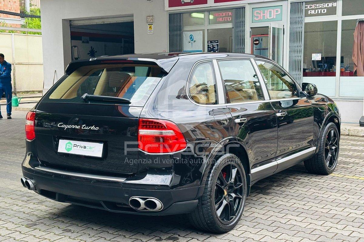 PORSCHE Cayenne 4.8 Turbo