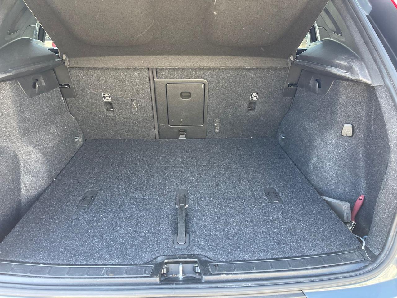 Volvo XC40 T3 Momentum Pro #10192