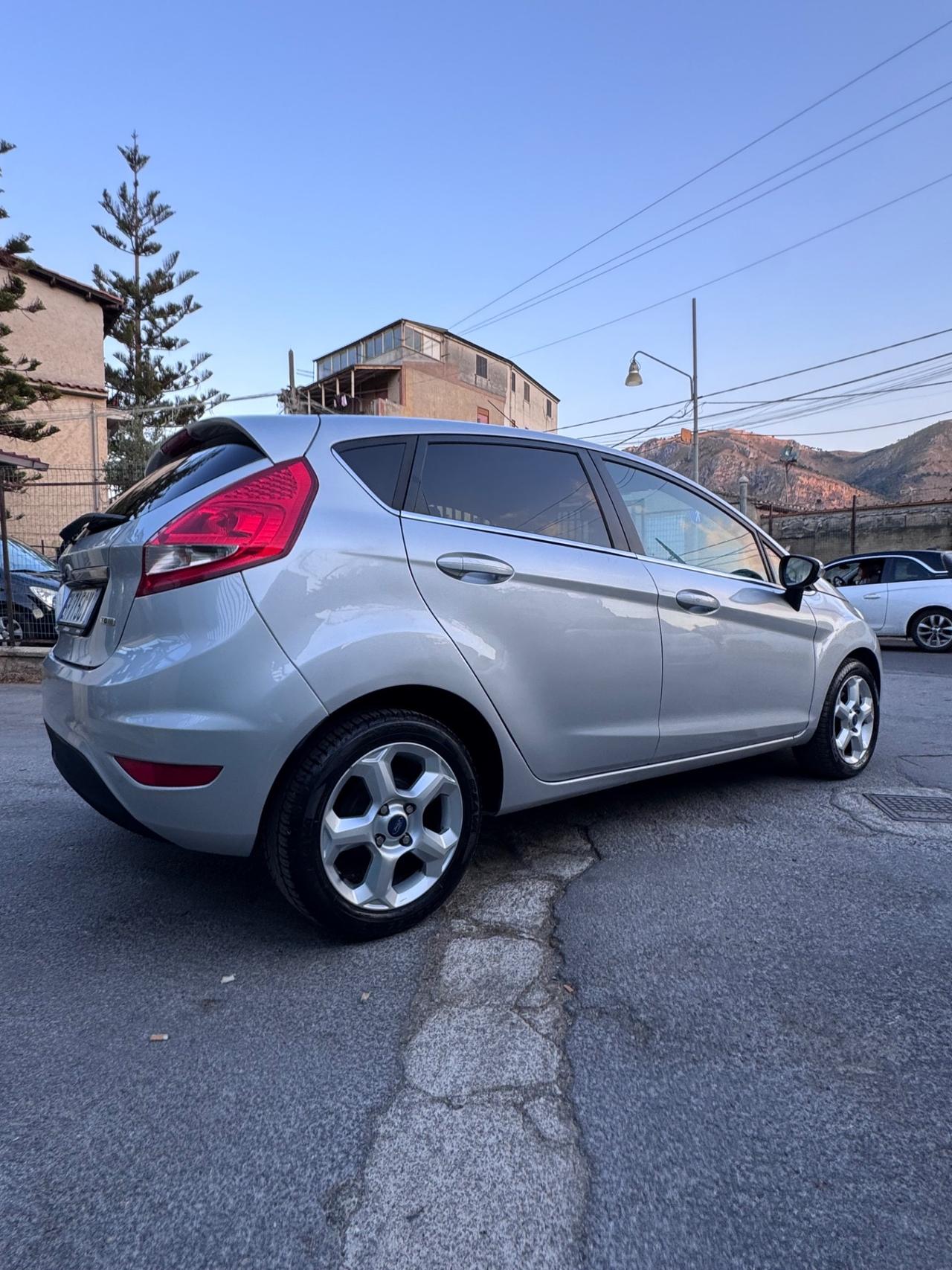 Ford Fiesta 1.4 TDCi 5p. Titanium