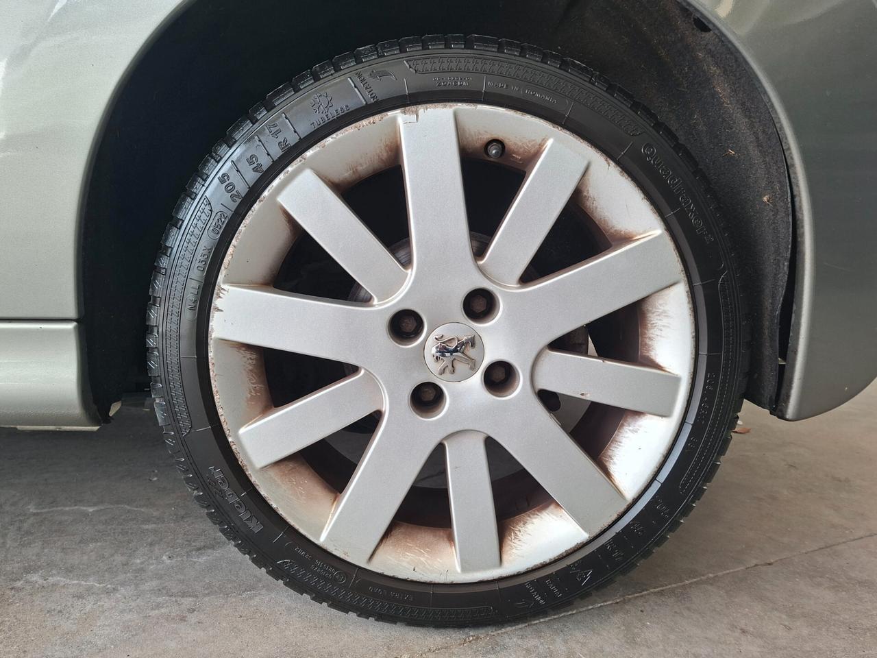 Peugeot 207 1.6 BENZINA / CABRIO / DA NEOPATENTATI