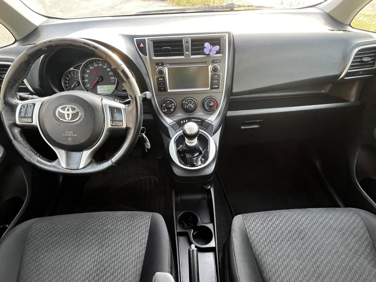 Toyota Verso-S 1.3 MT