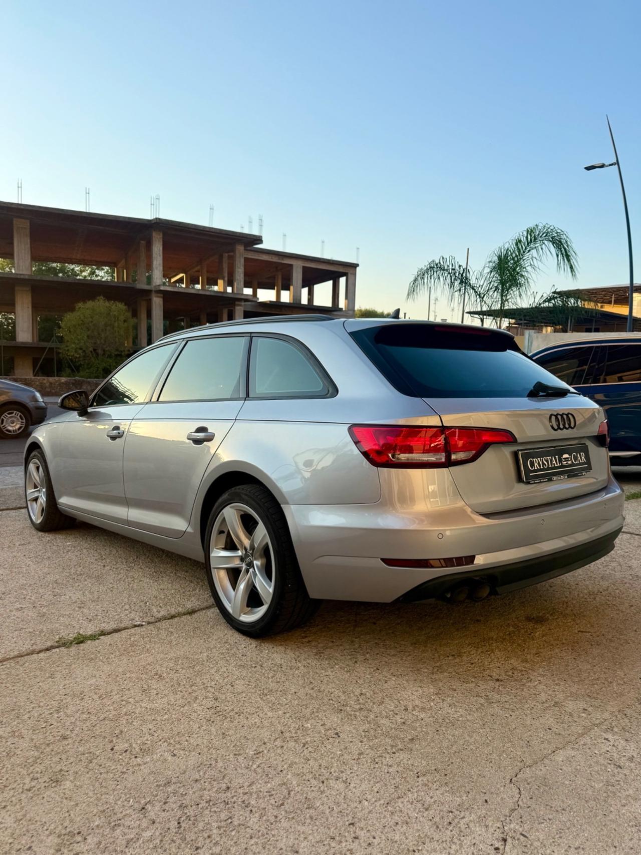 Audi A4 Avant 2.0 TDI 190CV ultra S tronic Design