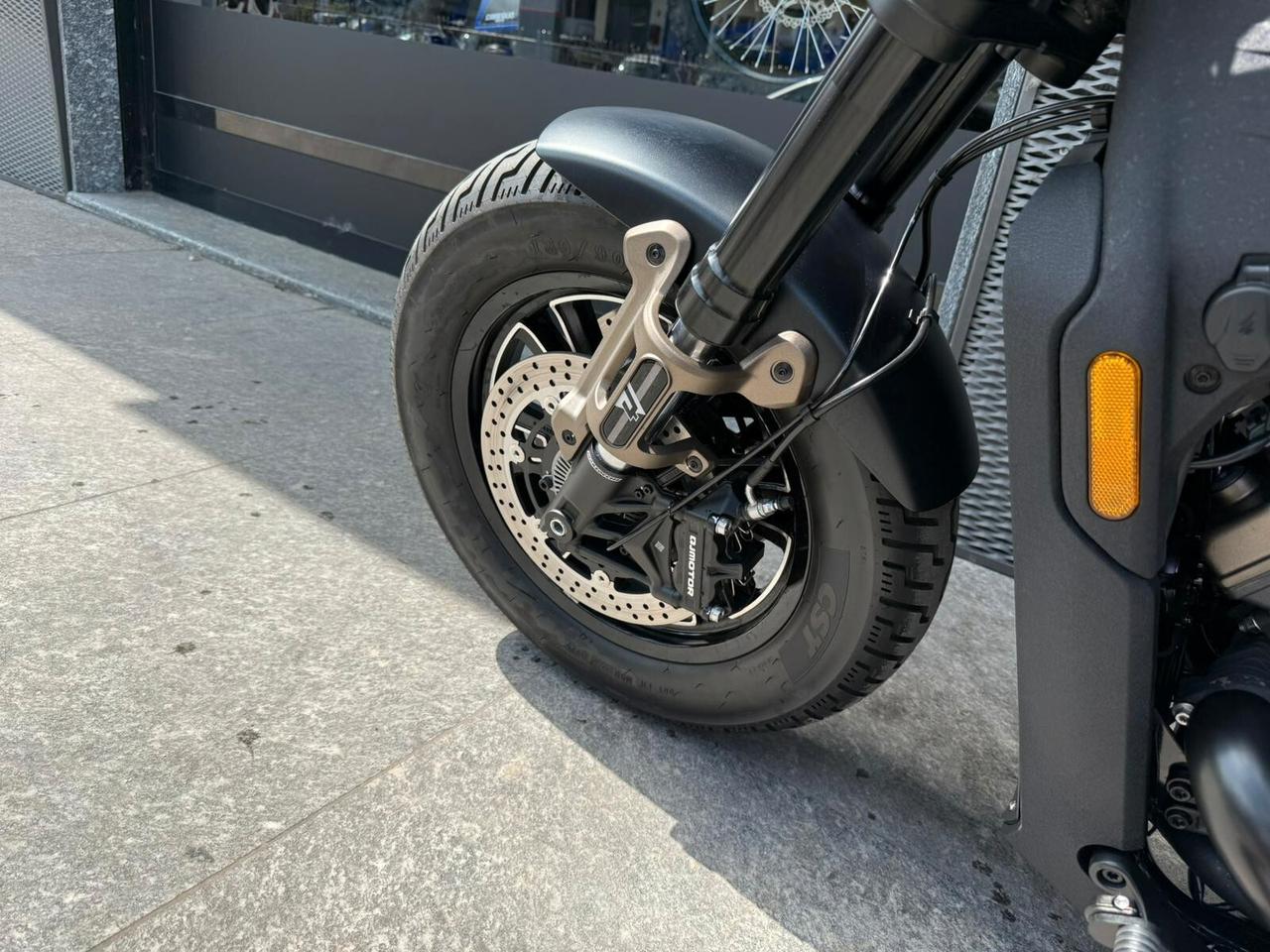 Qj Motor SRV 600 custom