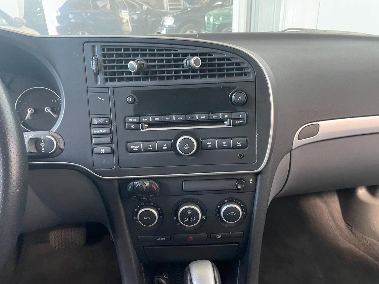 Saab 9-3 SportHatch 1.9 TiD 16V DPF Vector Sentronic