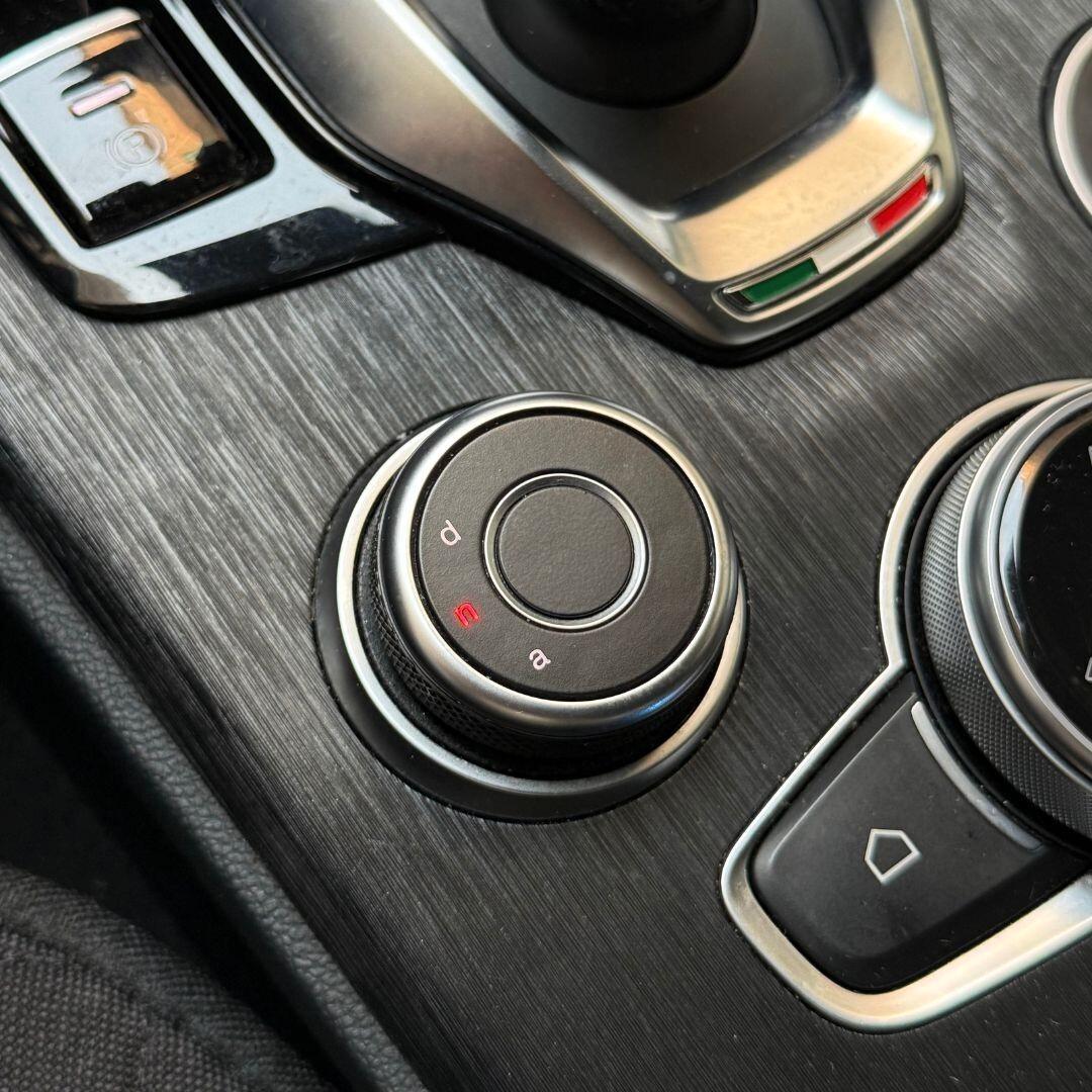 Alfa Romeo Stelvio 2.2 Turbodiesel 190 CV AT8 RWD Executive