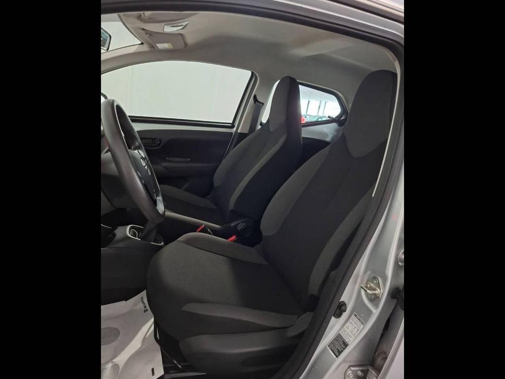 Toyota Aygo 5 Porte 1.0 VVT-i x-business