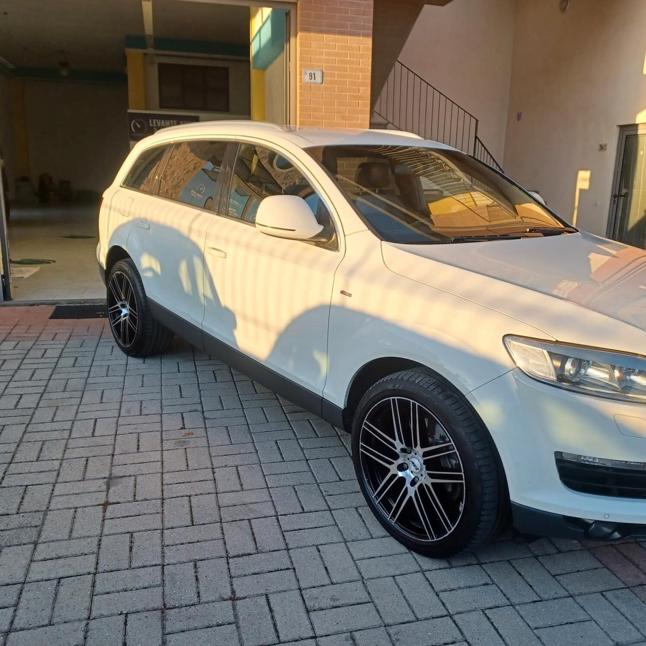 PERFETTA AUDI Q7 3.0 TDI AUTOM 4X4