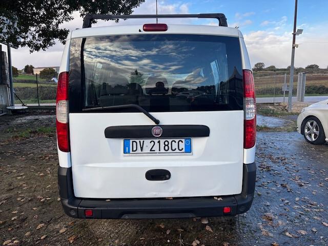 Fiat Doblò 1.6 16V Natural Power 5 posti